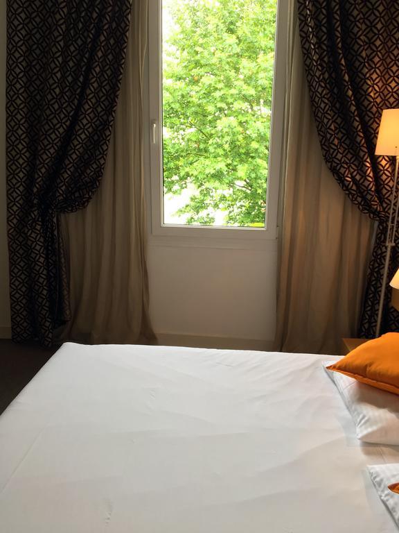 Maison D'Hotes L'Arbre Rouge Genissac Room photo