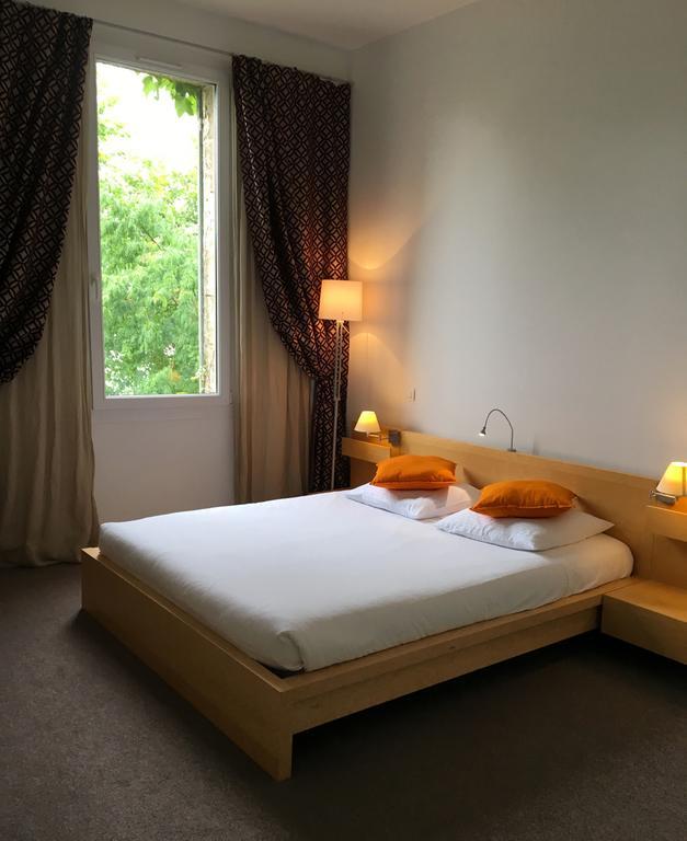 Maison D'Hotes L'Arbre Rouge Genissac Room photo